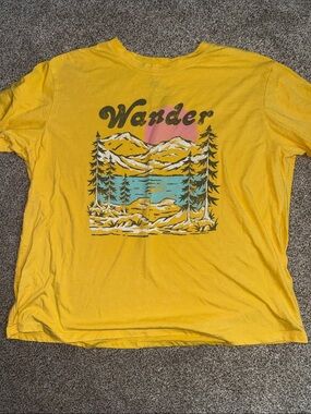 🏖️10 items for $20☀️ Doe Wonder Yellow Graphic Tee
